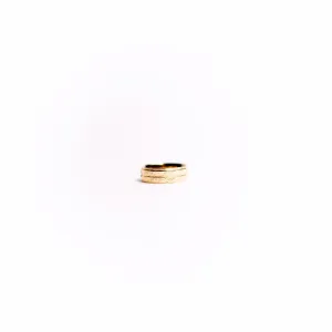 ALIANÇA FOSCA COM 3 FRISO BRILHANTE 8MM QUADRADA Nª12- BANHADO A OURO 18K