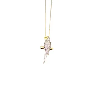 CORRENTE ARARA CRAVEJADA DE MICRO ZIRCONIA CRISTAL- BANHADO A OURO 18K