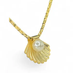 CORRENTE DETALHADA GROSSA COM CONCHA E PÉROLA DENTRO COM EXTENSOR- BANHADO A OURO 18K