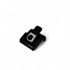 PIERCING QUADRADO CRAVEJADO CRISTAL -PRATA 925