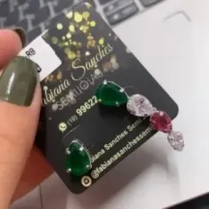 BRINCO EAR CUFF COM ZIRCONIA COLORS - BANHADO A PRATA 925