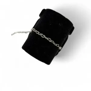 TORNOZELEIRA ELO CORAÇOES VAZADOS  - BANHADO A RÓDIO BRANCO