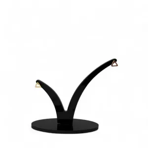 BRINCO PEQUENO TRIÂNGULO PEQUENO LISO - BANHADO A OURO 18K