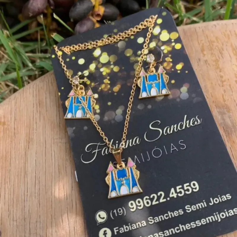 CONJUNTO INFANTIL CASTELO AZUL - BANHADO A OURO 18K