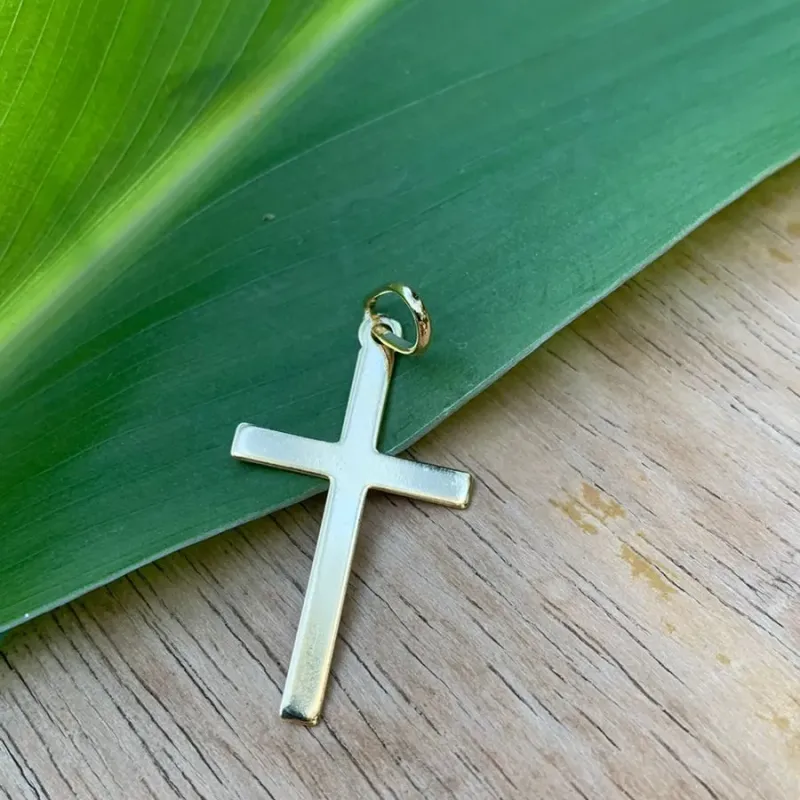 PINGENTE CRUZ CHEIA LISA MÉDIA -  BANHADO A OURO 18K