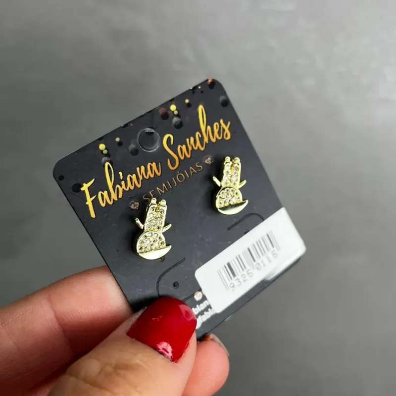 BRINCO MENINO COM ZIRCONIA  - BANHADO A OURO 18K