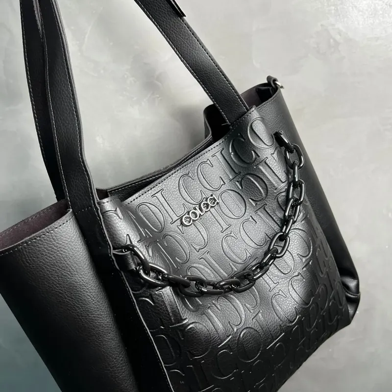 BOLSA REPLICA COLCCI PRETA COM CORRENTE PRETA E BOLSINHA