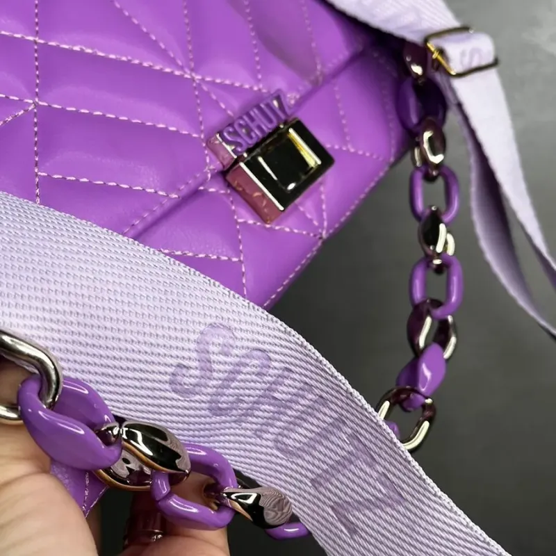 BOLSA REPLICA SCHUTZ LILÁS COM CORRENTE E FECHO TRAVA