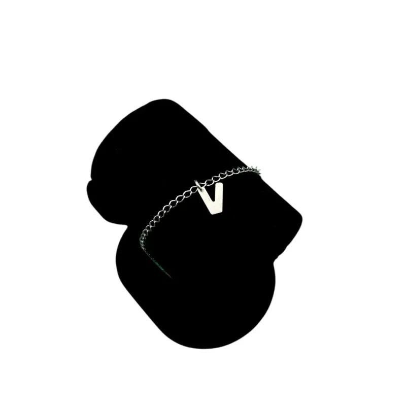 PULSEIRA GRUMET FINO COM INCIAL V- BANHADO A PRATA 925