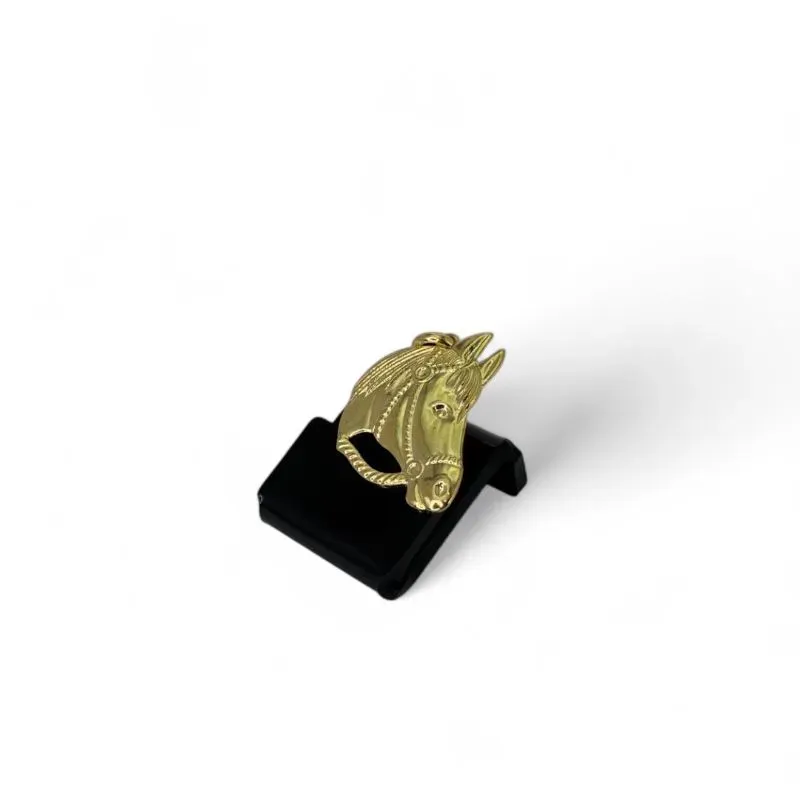 PINGENTE CABEÇA DE CAVALO CHAPA LISA-  BANHADO A OURO 18K