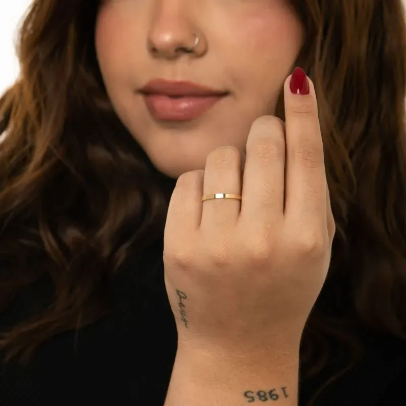 ALIANÇA LISA QUADRADA 2MM Nª26- BANHADO A OURO 18K