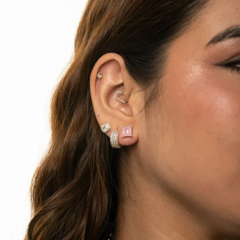 BRINCO QUADRADO ROSA BEBE - BANHADO A PRATA 925