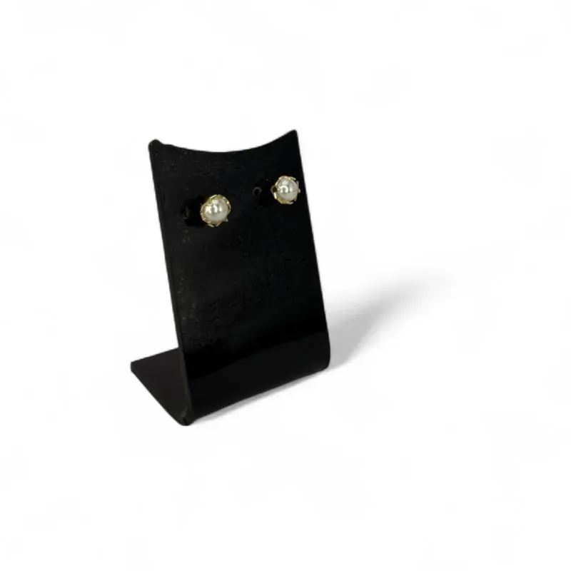 BRINCO BASE FLOR COM PÉROLA - BANHADO A OURO 18K