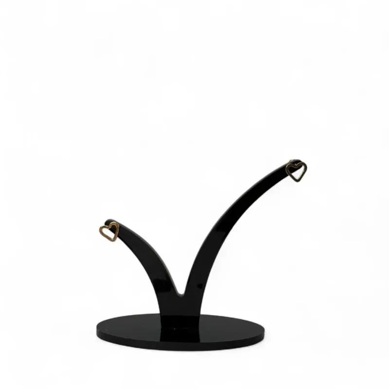 BRINCO PEQUENO CORAÇÃO VAZADO MÉDIO LISO - BANHADO A OURO 18K