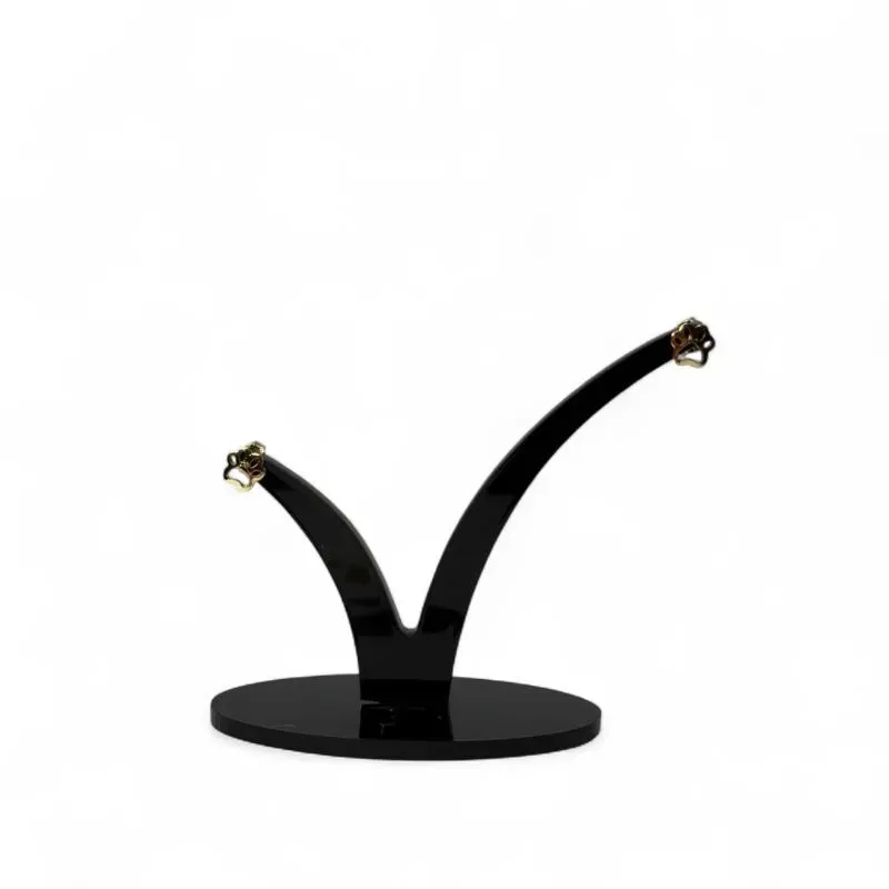 BRINCO PEQUENO PATA PET PEQUENO LISA - BANHADO A OURO 18K