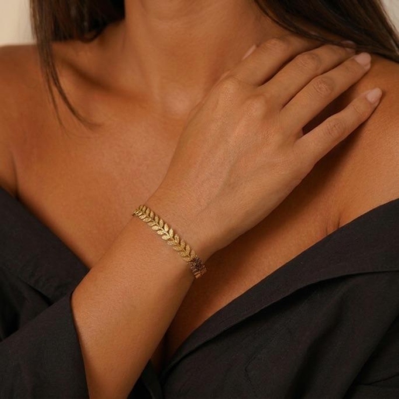 PULSEIRA CORRENTE FOLHA  COM EXTENSOR - BANHADO A OURO 18K