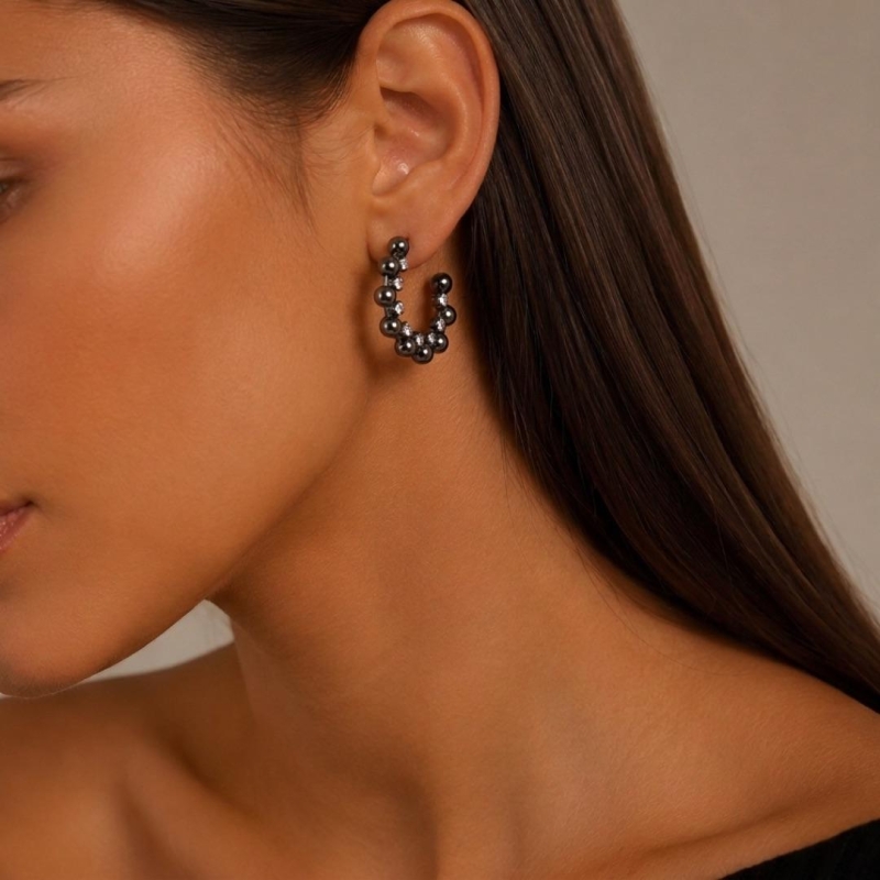 BRINCO ARGOLA BOLA COM ZIRCONIA - BANHADO A RÓDIO NEGRO