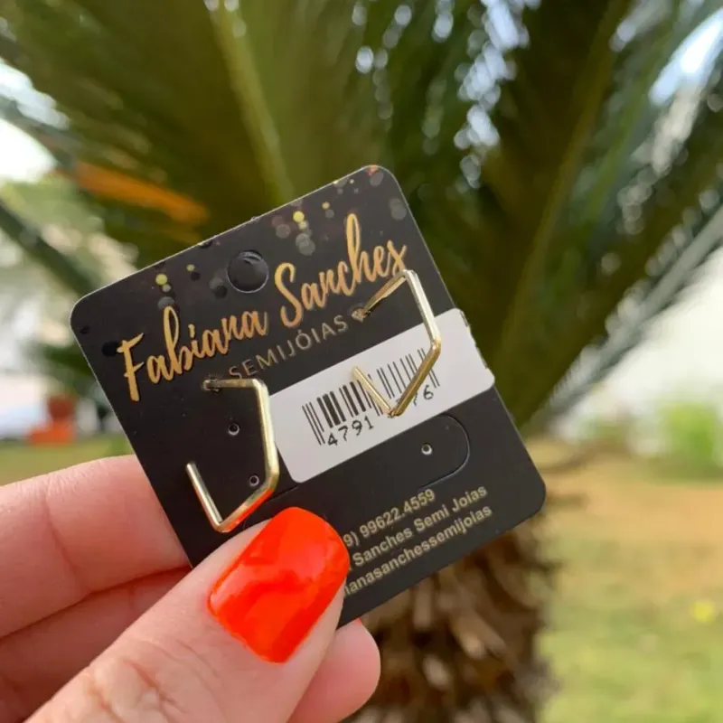 BRINCO PEQUENO FORMAS GEOMÉTRICA LISA GRANDE - BANHADO A OURO 18K BRINCO PEQUENO FORMAS GEOMÉTRICA LISA GRANDE - BANHADO A OURO 18K