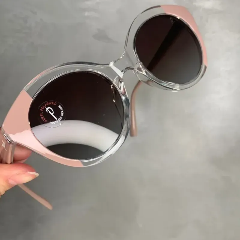 ÓCULOS FEMININO ARMAÇÃO DUO COLORS ROSÉ E TRANSPARENTE-LENTE POLARIZADA ÓCULOS FEMININO ARMAÇÃO DUO COLORS ROSÉ E TRANSPARENTE-LENTE POLARIZADA