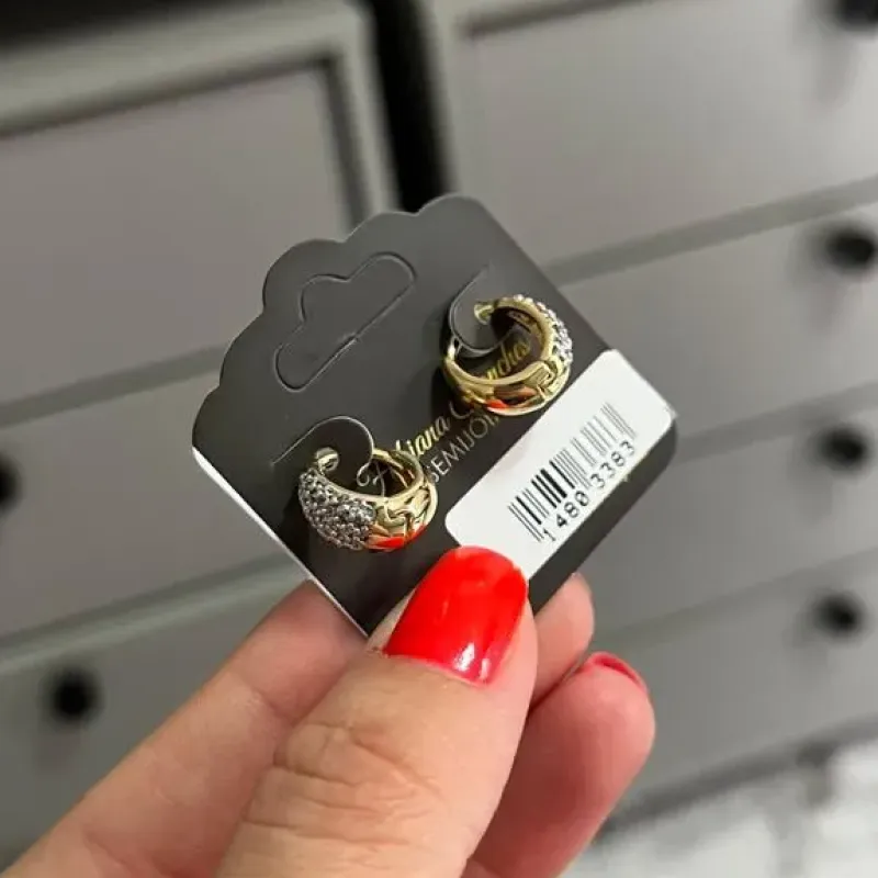 BRINCO ARGOLA GORDINHA COM ZIRCONIA CRISTAL- BANHADO A OURO 18K BRINCO ARGOLA GORDINHA COM ZIRCONIA CRISTAL- BANHADO A OURO 18K