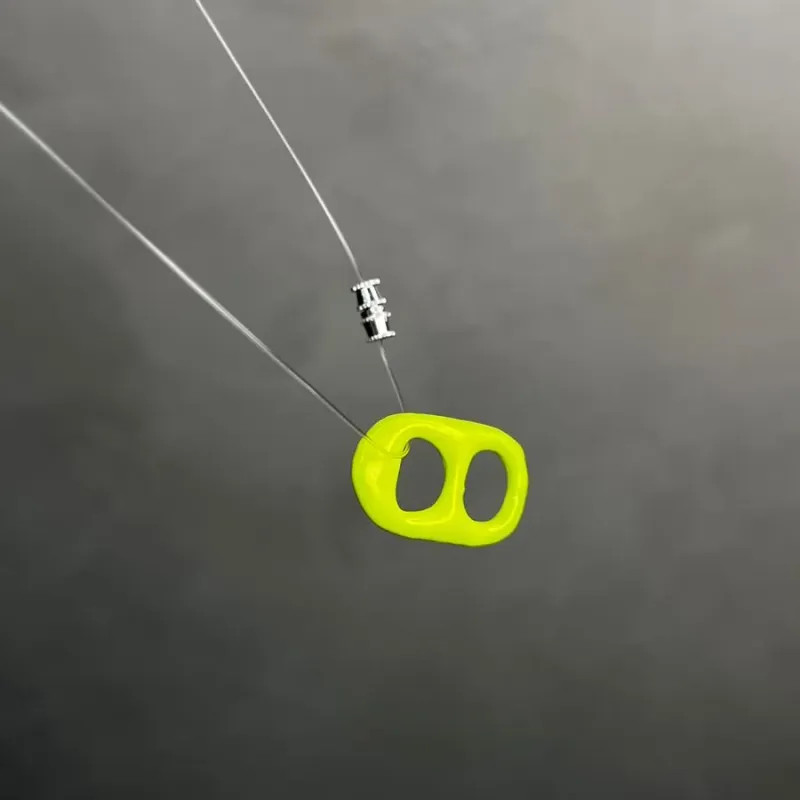 CORRENTE FIO DE NAILON COM PINGENTE LACRE NEON AMARELO  - BANHADO A RÓDIO BRANCO CORRENTE FIO DE NAILON COM PINGENTE LACRE NEON AMARELO  - BANHADO A RÓDIO BRANCO