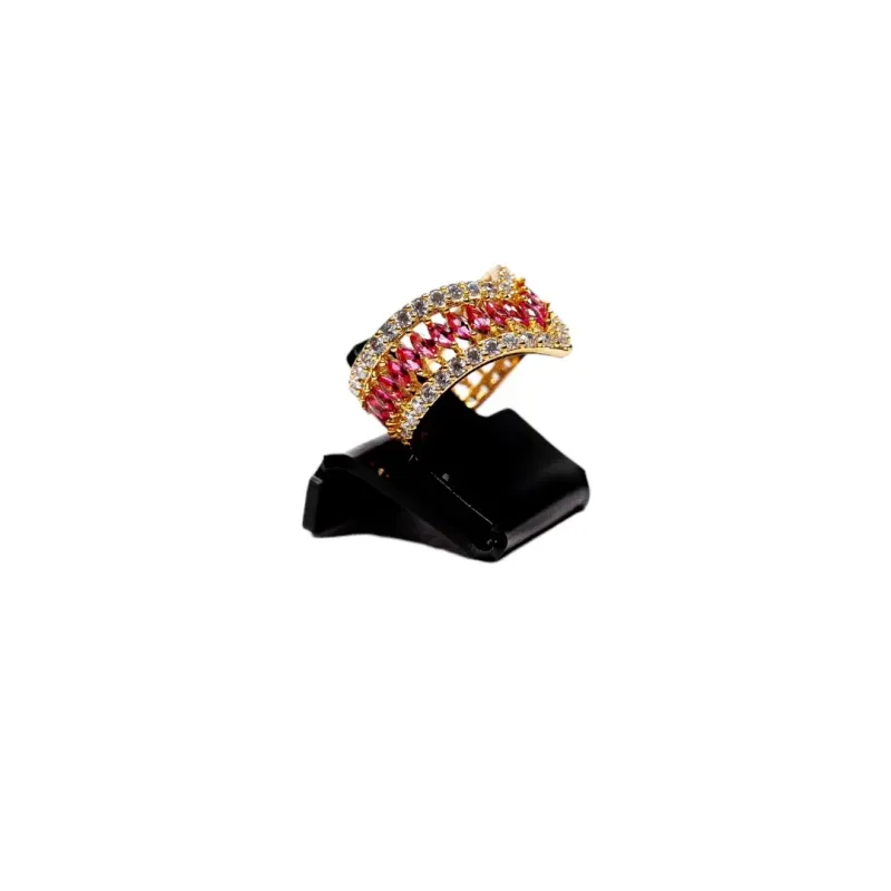 ANEL COM PONTA ALTA ZIRCONIA NAVETE  PINK E CRISTAL Nª20 - BANHADO A OURO 18K ANEL COM PONTA ALTA ZIRCONIA NAVETE  PINK E CRISTAL Nª20 - BANHADO A OURO 18K