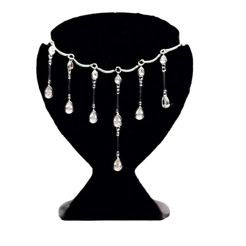 CHOKER PALITO COM GOTAS CRISTAL PENDURADAS COM EXTENSOR- BANHADO A RÓDIO BRANCO CHOKER PALITO COM GOTAS CRISTAL PENDURADAS COM EXTENSOR- BANHADO A RÓDIO BRANCO