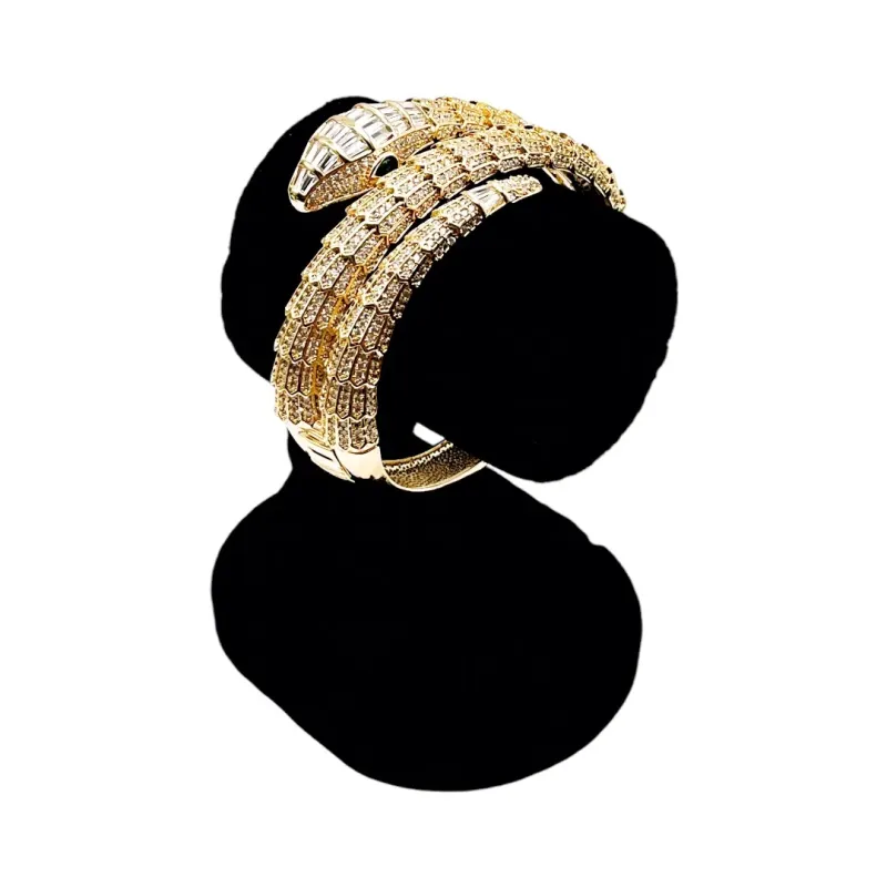 BRACELETE REPLICA BVLGARI COBRA DUPLA COM ZIRCONIA CRISTAL E NAVETE - BANHADO A OURO 18K BRACELETE REPLICA BVLGARI COBRA DUPLA COM ZIRCONIA CRISTAL E NAVETE - BANHADO A OURO 18K