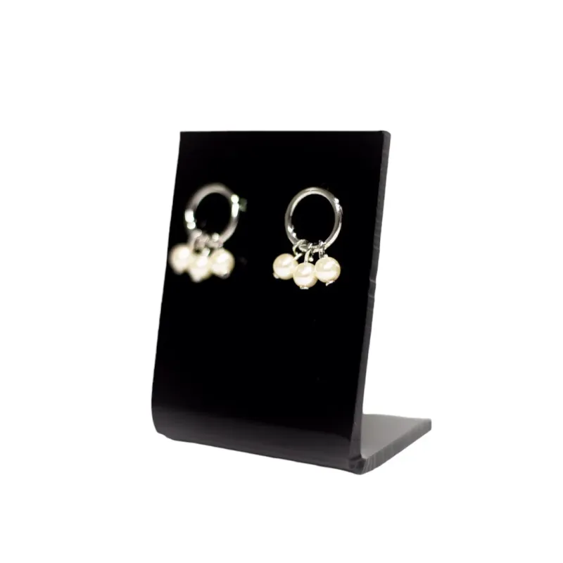 BRINCO ARGOLA COM TRIO DE PÉROLAS PENDURADO -  BANHADO A RÓDIO BRANCO BRINCO ARGOLA COM TRIO DE PÉROLAS PENDURADO -  BANHADO A RÓDIO BRANCO