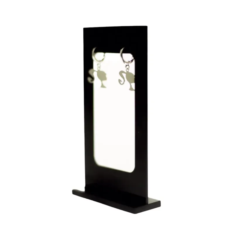 BRINCO ARGOLA PEQUENO COM CABEÇA BARBIE  PENDURADO - BANHADO A RÓDIO BRANCO BRINCO ARGOLA PEQUENO COM CABEÇA BARBIE  PENDURADO - BANHADO A RÓDIO BRANCO