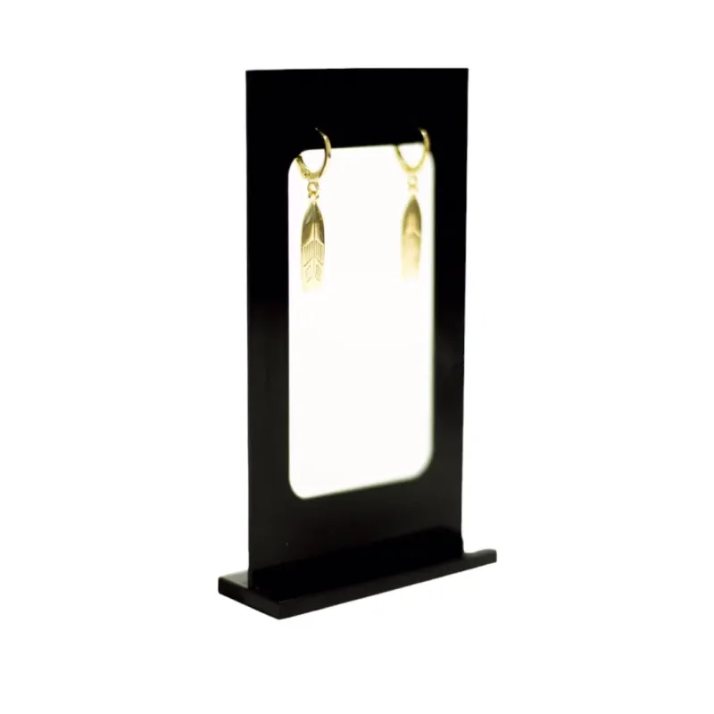 BRINCO ARGOLINHA COM PRANCHA DE SURF PENDU. LISA. - BANHADO A OURO 18K BRINCO ARGOLINHA COM PRANCHA DE SURF PENDU. LISA. - BANHADO A OURO 18K