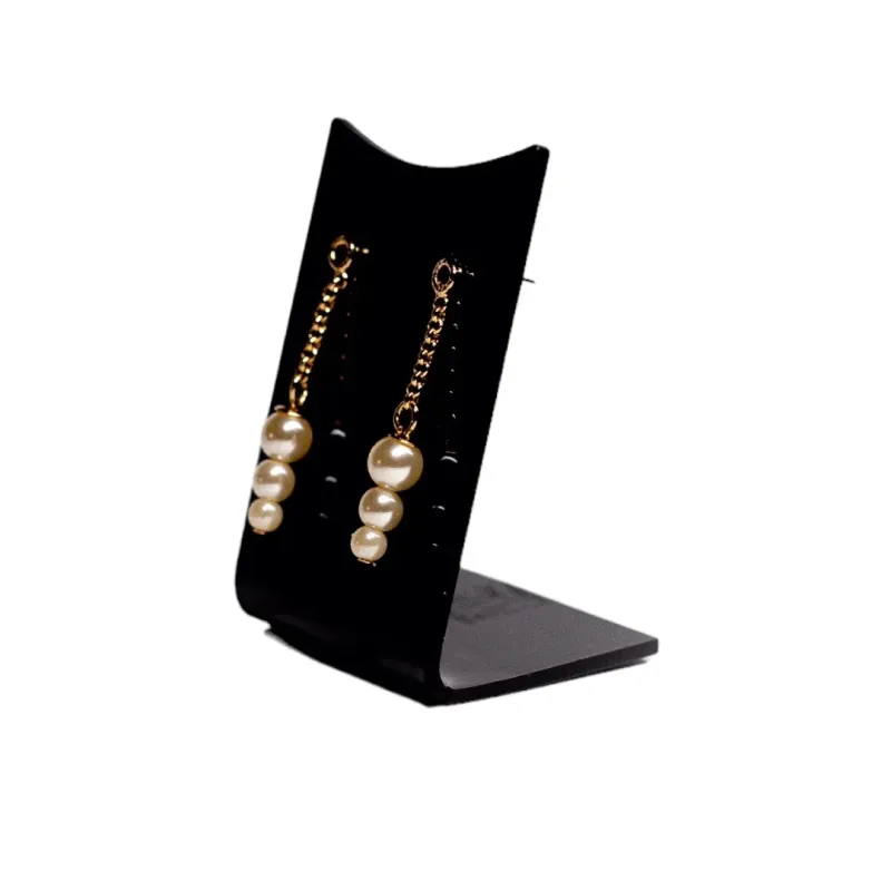 BRINCO PENDURADO ELO PORTUGUÊS COM PÉROLA TRIPLA - BANHADO A OURO 18K BRINCO PENDURADO ELO PORTUGUÊS COM PÉROLA TRIPLA - BANHADO A OURO 18K