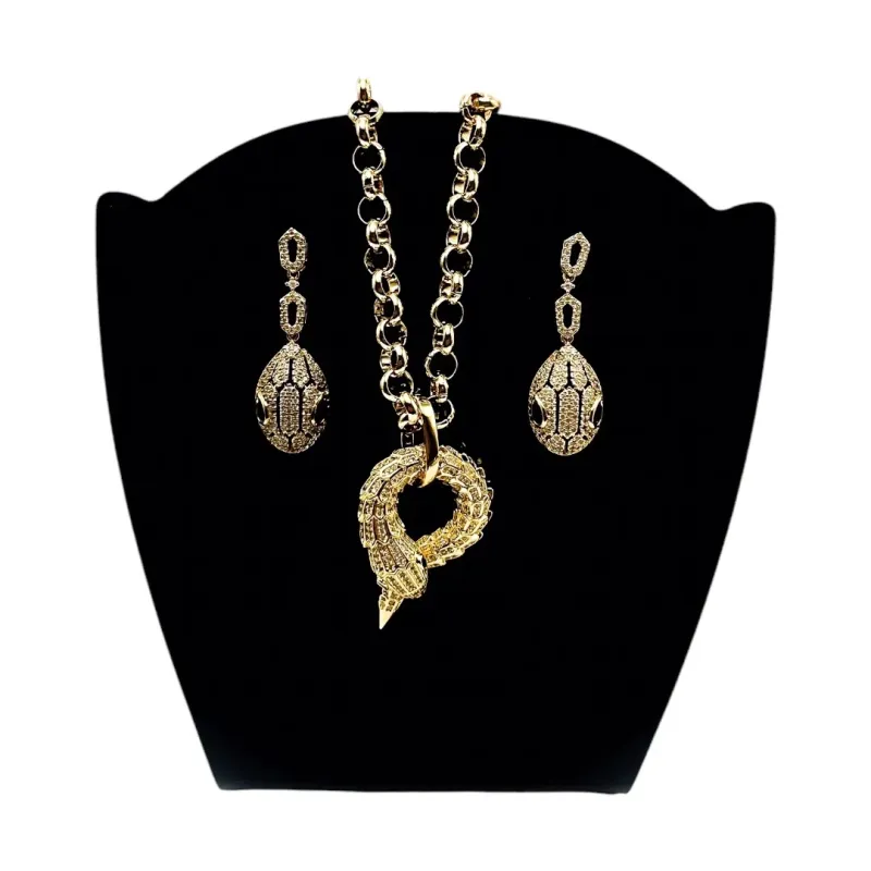 CONJUNTO REPLICA BVLGARI CORRENTE ELO PORTUGUES GROSSO COBRA E BRINCO COM ZIRCONIA CRISTAL E VERDE - BANHADO A OURO 18K CONJUNTO REPLICA BVLGARI CORRENTE ELO PORTUGUES GROSSO COBRA E BRINCO COM ZIRCONIA CRISTAL E VERDE - BANHADO A OURO 18K