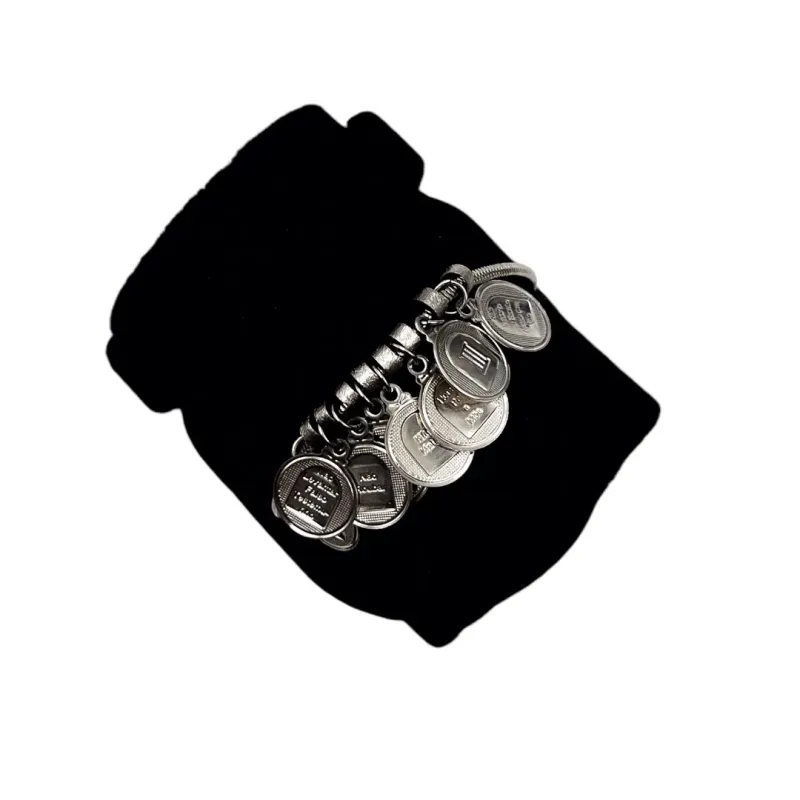 PULSEIRA MEDALHA 10 MANDAMENTOS RABO DE TATU COM EXTENSOR- BANHADO A RÓDIO BRANCO PULSEIRA MEDALHA 10 MANDAMENTOS RABO DE TATU COM EXTENSOR- BANHADO A RÓDIO BRANCO