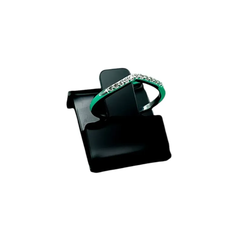 ANEL V ARREDONDADO COM CRAVAÇÃO DE MICRO ZIRCÔNIA CRISTAL Nº 17- BANHADO A PRATA 925 ANEL V ARREDONDADO COM CRAVAÇÃO DE MICRO ZIRCÔNIA CRISTAL Nº 17- BANHADO A PRATA 925