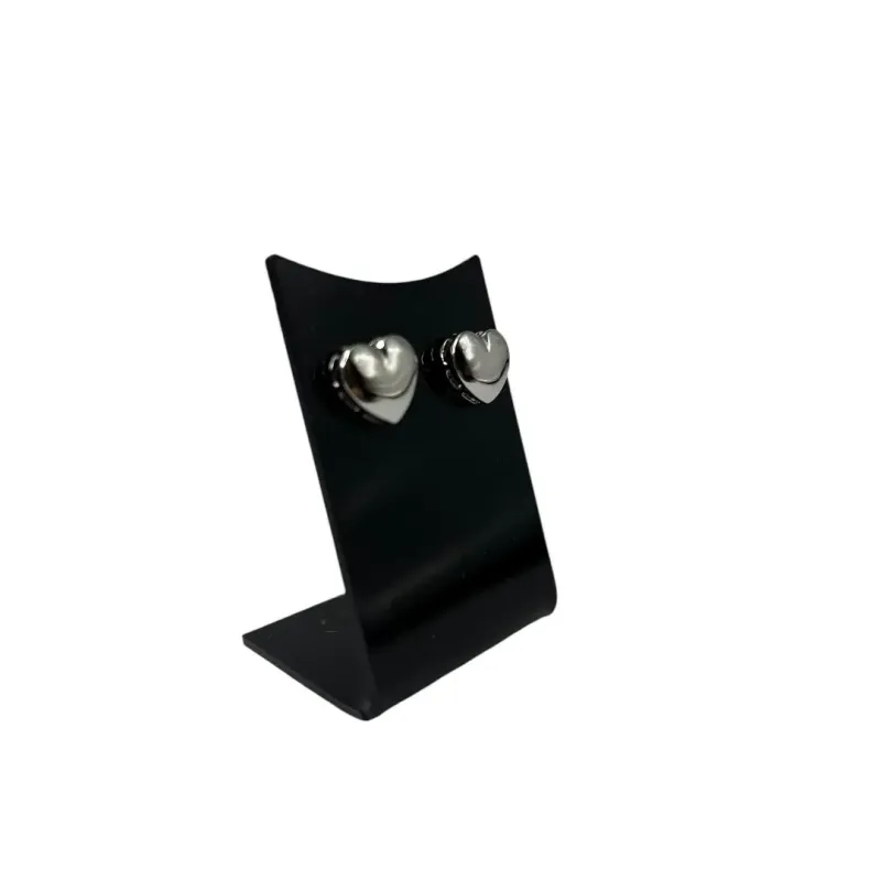 BRINCO CORAÇÃO ALTO CHEIO PEQUENO LISO - BANHADO A RÓDIO BRANCO BRINCO CORAÇÃO ALTO CHEIO PEQUENO LISO - BANHADO A RÓDIO BRANCO