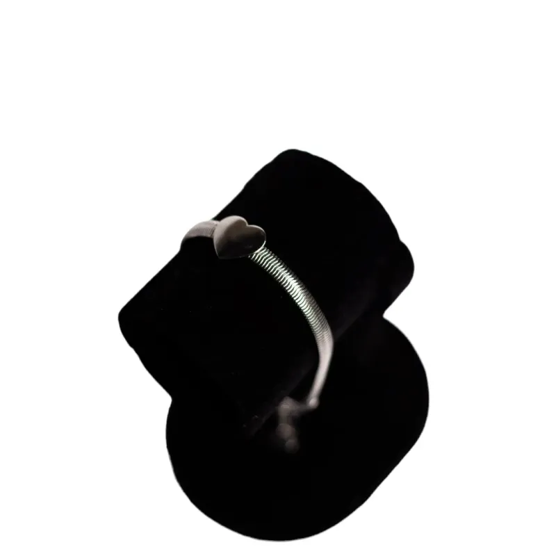 PULSEIRA FITA LACRAIA COM CORAÇÃO CHEIO COM EXTENSOR- BANHADO A RÓDIO BRANCO PULSEIRA FITA LACRAIA COM CORAÇÃO CHEIO COM EXTENSOR- BANHADO A RÓDIO BRANCO