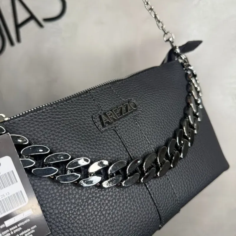 BOLSA REPLICA AREZZO COURO SINTETICO PRETO COM CORRENTE GRUMET BOLSA REPLICA AREZZO COURO SINTETICO PRETO COM CORRENTE GRUMET