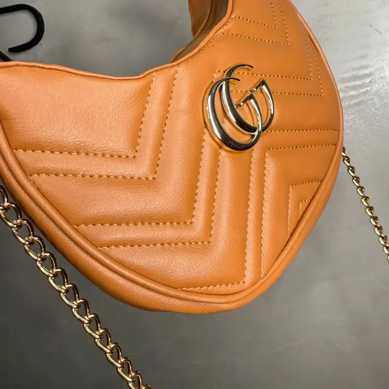 BOLSA REPLICA GUCCI COURO SINTETICO MARROM ACOMPANHA ALÇA TRASVESAL BOLSA REPLICA GUCCI COURO SINTETICO MARROM ACOMPANHA ALÇA TRASVESAL