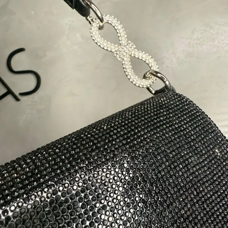 BOLSA REPLICA PRADA COURO SINTETICO PRETA COM MICRO CRISTAIS PRETO BOLSA REPLICA PRADA COURO SINTETICO PRETA COM MICRO CRISTAIS PRETO