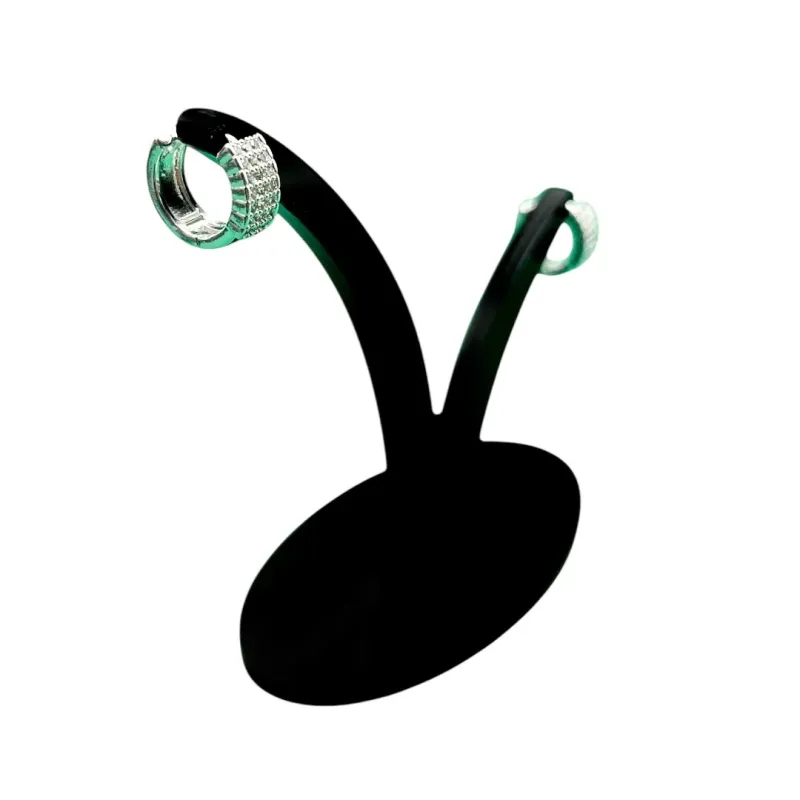 BRINCO ARGOLA MÉDIA QUADRADA 3 FILEIRA CRAVADA COM MICRO ZIRCONIA CRISTAL- BANHADO A PRATA 925 BRINCO ARGOLA MÉDIA QUADRADA 3 FILEIRA CRAVADA COM MICRO ZIRCONIA CRISTAL- BANHADO A PRATA 925