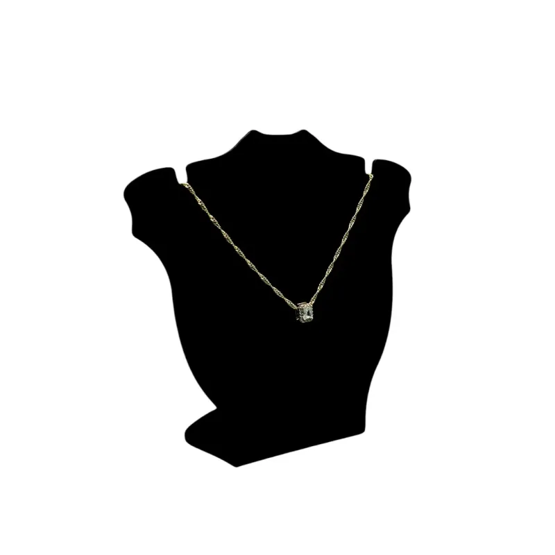 CORRENTE SINGAPURA 45CM QUADRADO COM CRAVAÇÃO DE MICRO ZIRCONIA CRISTAL COM APLICAÇÃO DE RODIO BRANCO- BANHADO A OURO 18K CORRENTE SINGAPURA 45CM QUADRADO COM CRAVAÇÃO DE MICRO ZIRCONIA CRISTAL COM APLICAÇÃO DE RODIO BRANCO- BANHADO A OURO 18K