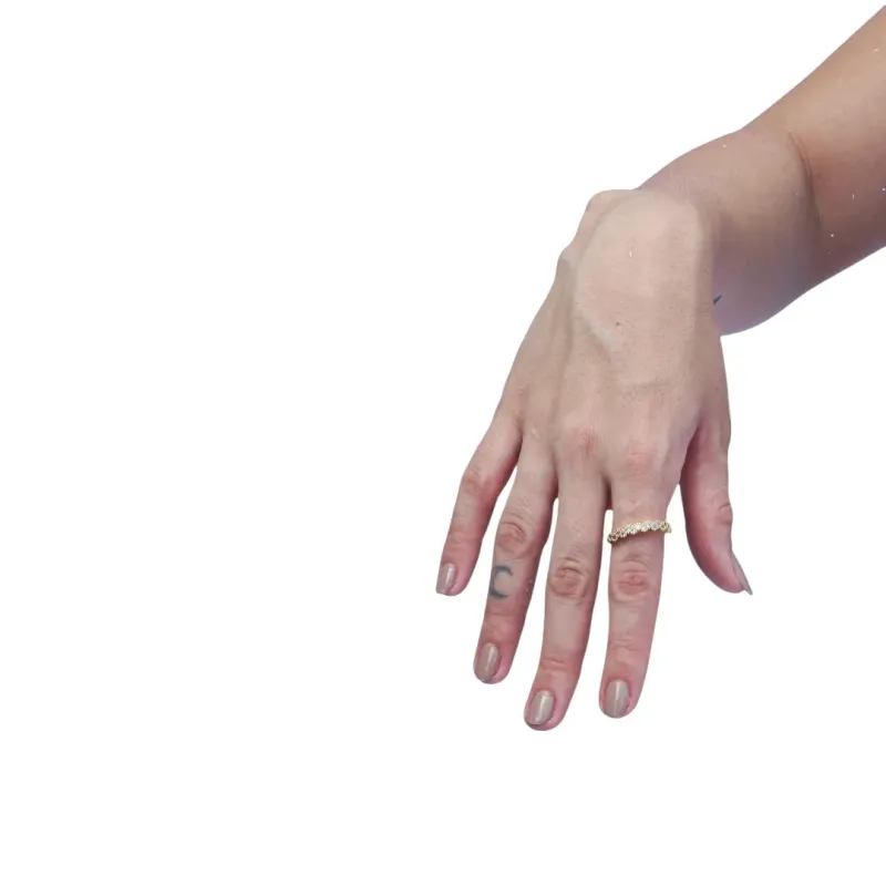 ANEL FLOR COM MICRO ZIRCONIA CRISTAL REDONDA E BORDA COM BOLINHAS Nº 22- BANHADO A OURO 18K ANEL FLOR COM MICRO ZIRCONIA CRISTAL REDONDA E BORDA COM BOLINHAS Nº 22- BANHADO A OURO 18K