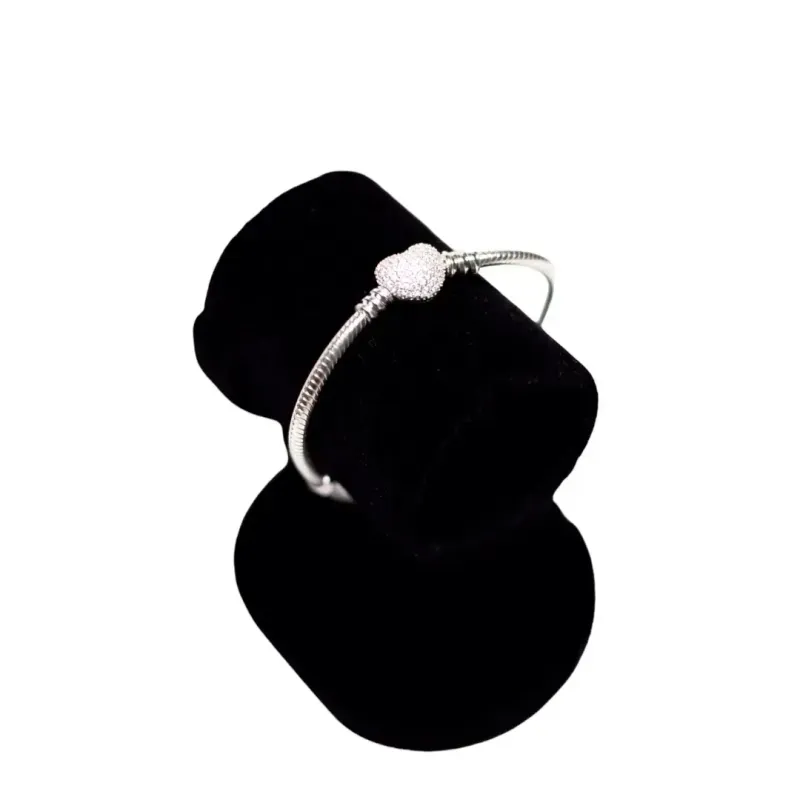 PULSEIRA COM FECHO CORAÇÃO CRAVEJADO DE ZIRCONIA 19CM - PRATA 925 PULSEIRA COM FECHO CORAÇÃO CRAVEJADO DE ZIRCONIA 19CM - PRATA 925