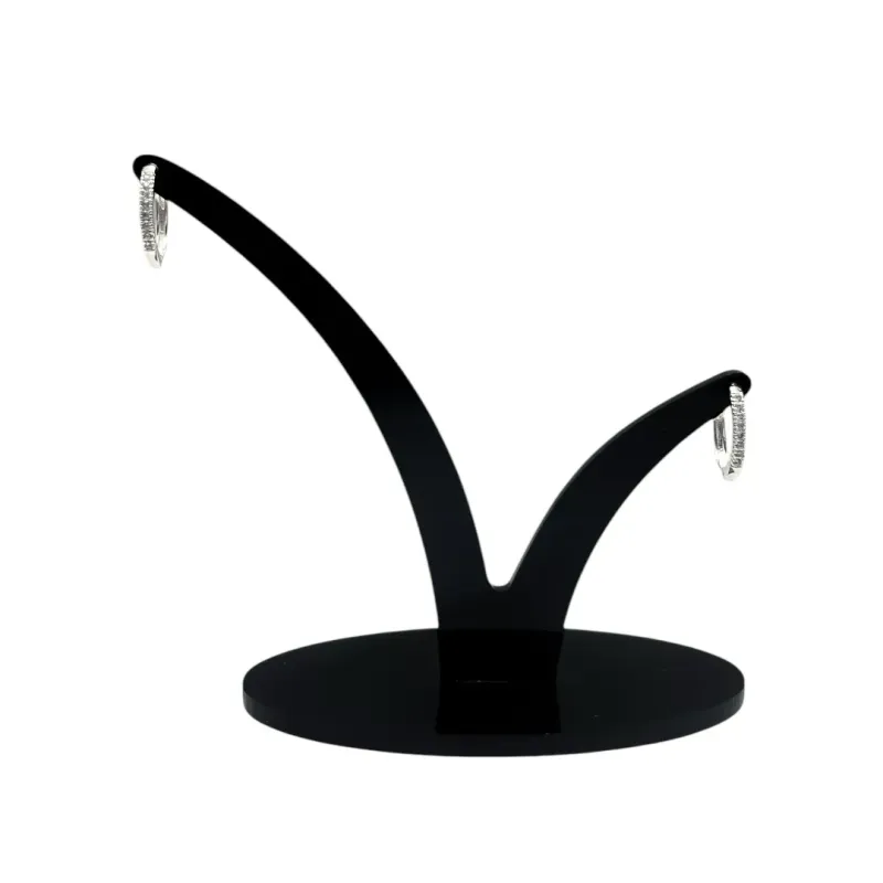 BRINCO ARGOLA FINA PEQUENO COM FILEIRA UNICA CRAVADO COM MICRO ZIRCÔNIA CRISTAL - BANHADO A PRATA 925 BRINCO ARGOLA FINA PEQUENO COM FILEIRA UNICA CRAVADO COM MICRO ZIRCÔNIA CRISTAL - BANHADO A PRATA 925