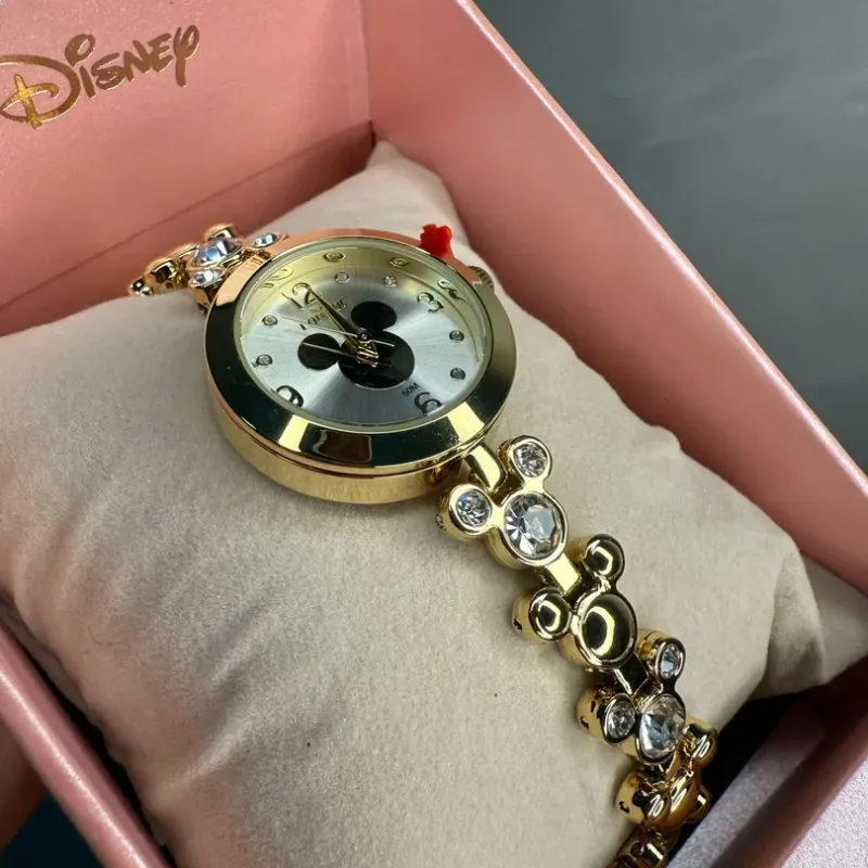 RELOGIO CONDOR FEMININO LINHA DISNEY DOURADO PULSEIRA MIKEY COM ZIRCONIA CRISTAL  COM FUNDO DESENHO MIKEY CO2035NTF/5K  - COR AÇO PRATA RELOGIO CONDOR FEMININO LINHA DISNEY DOURADO PULSEIRA MIKEY COM ZIRCONIA CRISTAL  COM FUNDO DESENHO MIKEY CO2035NTF/5K  - COR AÇO PRATA