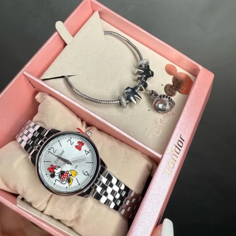 RELOGIO CONDOR FEMININO LINHA DISNEY PRATA COM FUNDO MINNIE ACOMPANHA ACESSORIOS PULSEIRA COM BERLOQUES PERSONALIZADO PERSONAGEM C02035NKW/K4K - COR AÇO PRATA RELOGIO CONDOR FEMININO LINHA DISNEY PRATA COM FUNDO MINNIE ACOMPANHA ACESSORIOS PULSEIRA COM BERLOQUES PERSONALIZADO PERSONAGEM C02035NKW/K4K - COR AÇO PRATA