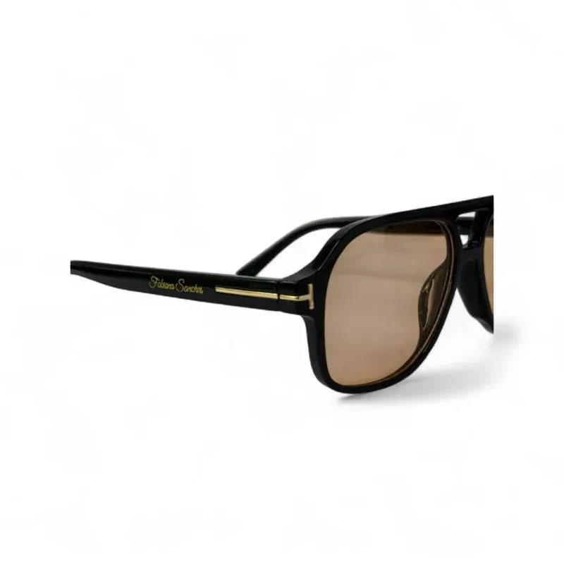 ÓCULOS DE SOL AVIADOR COM LENTE CHAMPANHE TRASNPARENTE ARMAÇÃO PRETA COM PROTEÇÃO UV 400 - MARCA PROPRIA ÓCULOS DE SOL AVIADOR COM LENTE CHAMPANHE TRASNPARENTE ARMAÇÃO PRETA COM PROTEÇÃO UV 400 - MARCA PROPRIA