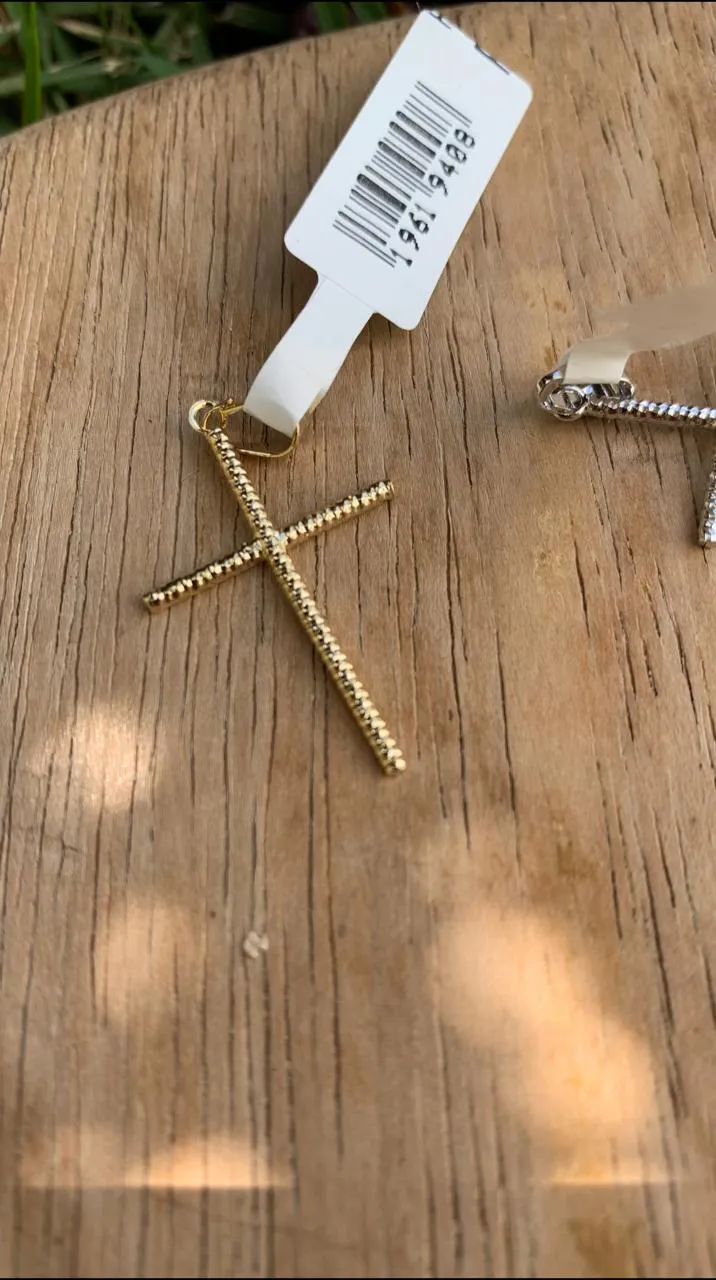 PINGENTE CRUZ PALITO TRABALHADA - BANHADO A OURO 18K