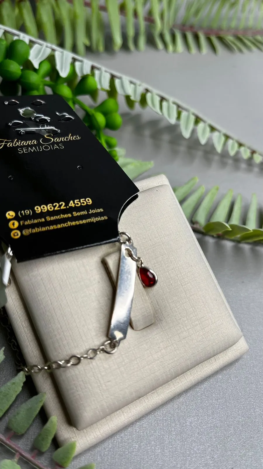 PULSEIRA INFANTIL PLACA COM GOTA VERMELHA PENDURADA  - PRATA 925